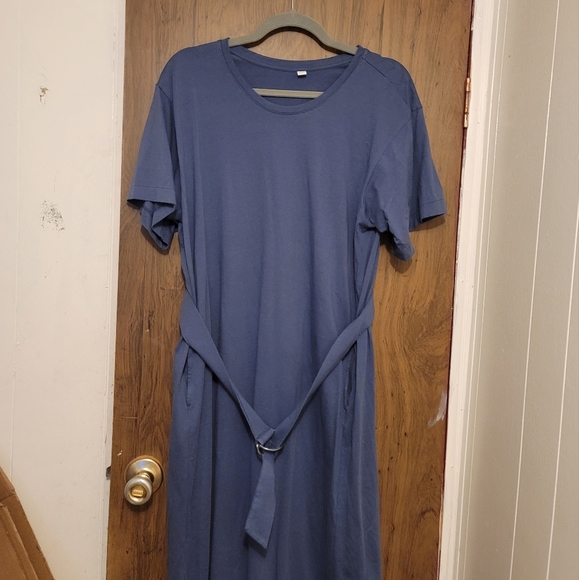 Uniqlo Dresses & Skirts - Uniqlo Belted Tee-shirt Dress